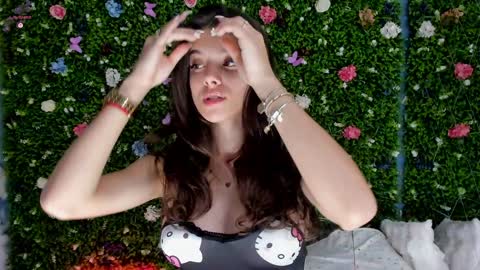 Snapshot of babyaylin chatting on September 24, 4:16 am Aylin online show from September 24, 4:16 am