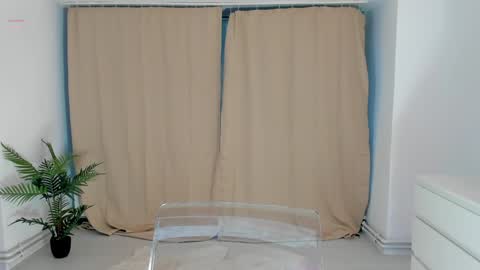 Snapshot of babyaylin chatting on October 14, 5:08 am Aylin online show from October 14, 5:08 am