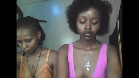 Snapshot of babybrown20 chatting on June 4, 3:34 am babybrown online show from June 4, 3:34 am
