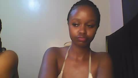 Snapshot of babybrown20 chatting on June 27, 3:28 pm babybrown online show from June 27, 3:28 pm