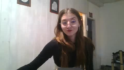Snapshot of babydemon6 chatting on June 15, 6:54 pm babydemon6 online show from June 15, 6:54 pm