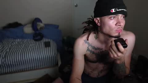 Snapshot of babydjac chatting on February 1, 9:41 am babydjac online show from February 1, 9:41 am