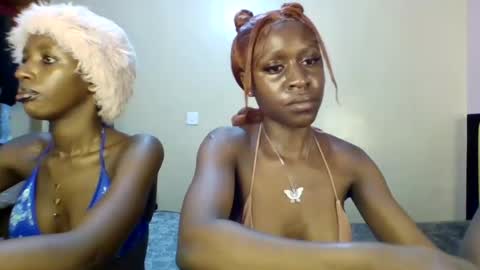 Snapshot of babydoll_230 chatting on June 23, 4:21 am Babydoll 230 online show from June 23, 4:21 am