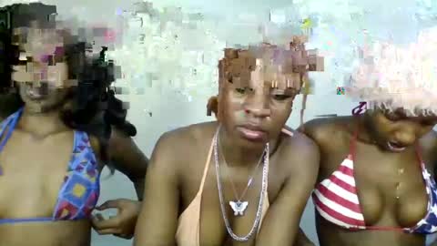 Snapshot of babydoll_230 chatting on June 26, 6:40 am Babydoll 230 online show from June 26, 6:40 am
