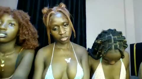 Snapshot of babydoll_230 chatting on July 14, 2:56 pm Babydoll 230 online show from July 14, 2:56 pm