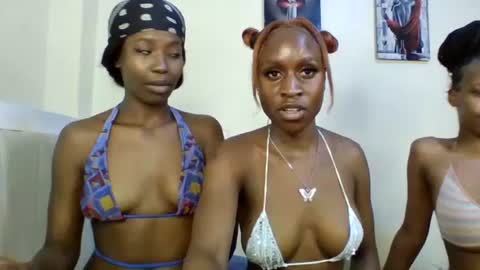 Snapshot of babydoll_230 chatting on July 21, 6:32 pm Babydoll 230 online show from July 21, 6:32 pm