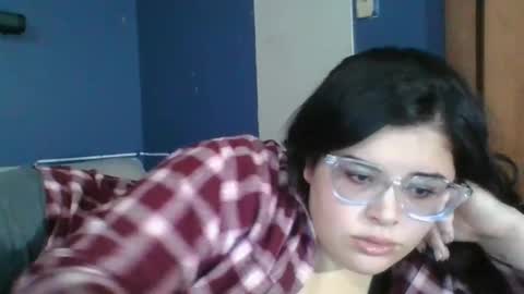 Snapshot of babyelle0 chatting on December 8, 12:18 am Your Highness Elle online show from December 8, 12:18 am