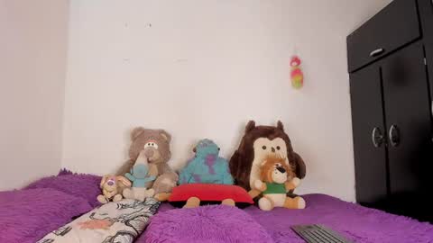 Snapshot of babyhorny_777 chatting on June 25, 2:33 am babyhorny_777 online show from June 25, 2:33 am