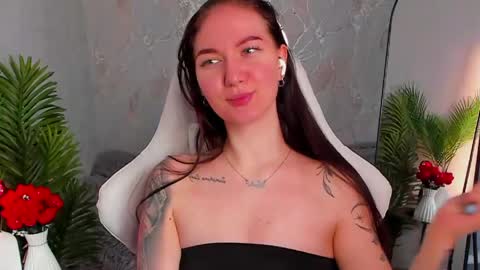 Sophia online show from April 28, 1:26 am