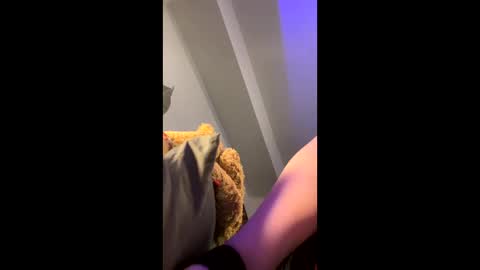 Snapshot of babyjeanscreams chatting on November 23, 11:21 am babyjeanscreams online show from November 23, 11:21 am