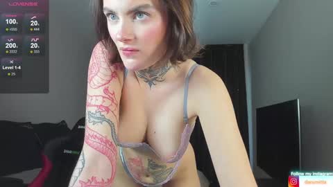 Snapshot of babyjustbomb chatting on December 26, 6:09 am Daru online show from December 26, 6:09 am