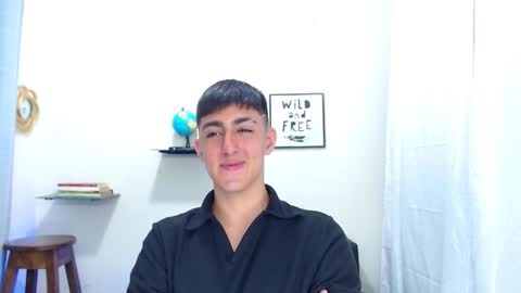 Snapshot of babymaik chatting on December 24, 11:44 pm babymaik online show from December 24, 11:44 pm