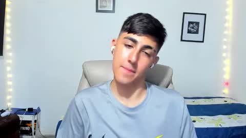 Snapshot of babymaik chatting on November 7, 9:31 am babymaik online show from November 7, 9:31 am