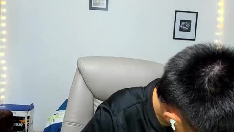 Snapshot of babymaik chatting on November 12, 6:25 am babymaik online show from November 12, 6:25 am