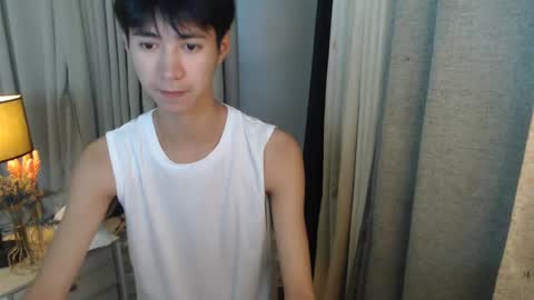 Snapshot of babymasterbater chatting on March 6, 9:03 am call me james online show from March 6, 9:03 am