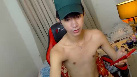 Snapshot of babymasterbater chatting on September 19, 4:36 am call me james online show from September 19, 4:36 am