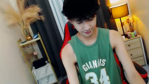 Snapshot of babymasterbater chatting on October 27, 5:50 pm call me james online show from October 27, 5:50 pm