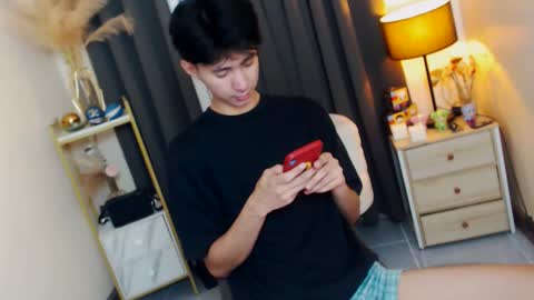 Snapshot of babymasterbater chatting on November 14, 8:07 pm call me james online show from November 14, 8:07 pm