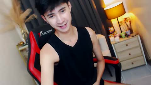 Snapshot of babymasterbater chatting on November 20, 5:07 am call me james online show from November 20, 5:07 am