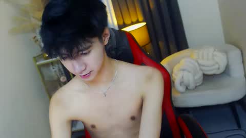 Snapshot of babymasterbater chatting on November 29, 9:56 am call me james online show from November 29, 9:56 am