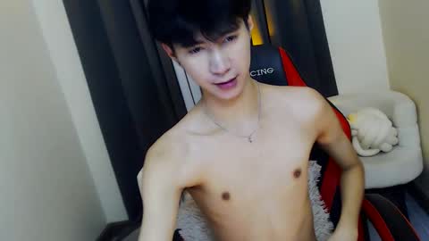 Snapshot of babymasterbater chatting on December 4, 5:32 pm call me james online show from December 4, 5:32 pm