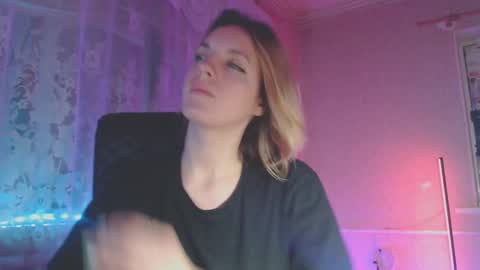 Snapshot of babymuro4ka chatting on February 7, 1:15 am Sonya online show from February 7, 1:15 am