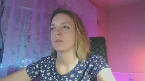 Snapshot of babymuro4ka chatting on March 5, 2:03 am Sonya online show from March 5, 2:03 am