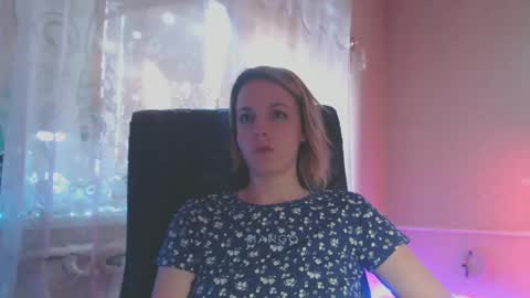 Snapshot of babymuro4ka chatting on March 5, 5:18 am Sonya online show from March 5, 5:18 am