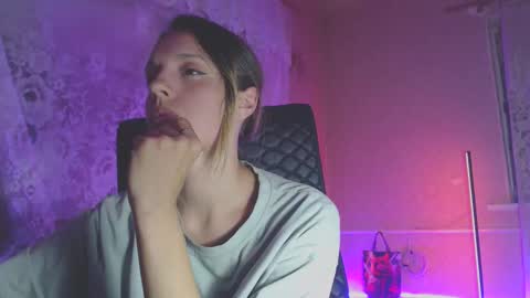 Snapshot of babymuro4ka chatting on September 17, 6:42 pm Sonya online show from September 17, 6:42 pm