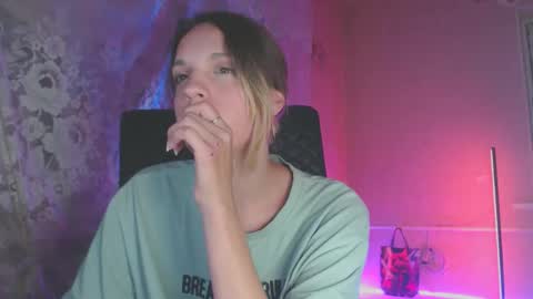 Snapshot of babymuro4ka chatting on September 20, 7:15 pm Sonya online show from September 20, 7:15 pm