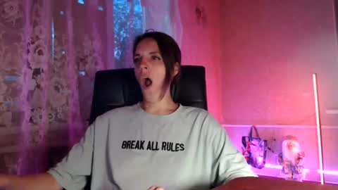 Sonya online show from June 26, 6:01 pm