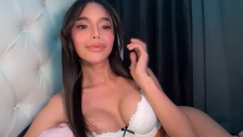 Snapshot of babysabrinaxx chatting on November 9, 6:06 pm babysabrinaxx online show from November 9, 6:06 pm