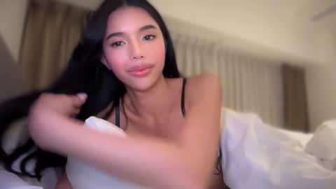 Snapshot of babysabrinaxx chatting on December 14, 8:35 pm babysabrinaxx online show from December 14, 8:35 pm