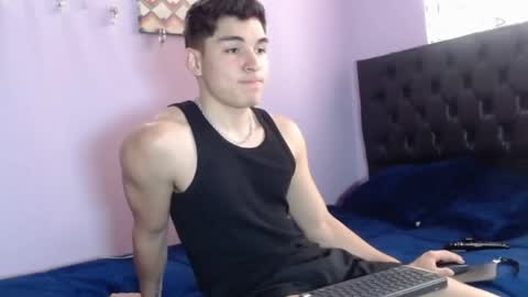 Snapshot of babytwunkz chatting on October 17, 9:28 pm Hey Im Zayn good to see u here online show from October 17, 9:28 pm