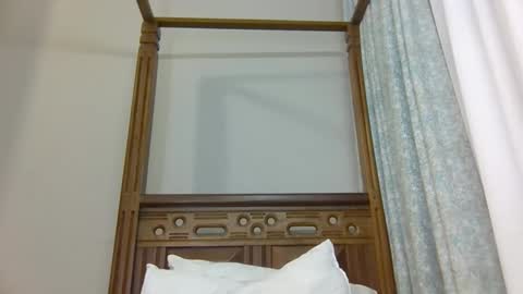 Snapshot of babytylerr chatting on November 7, 4:07 pm babytylerr online show from November 7, 4:07 pm