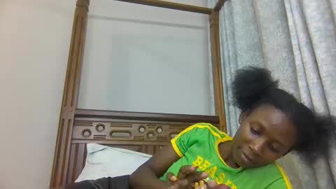 Snapshot of babytylerr chatting on November 12, 7:35 pm babytylerr online show from November 12, 7:35 pm