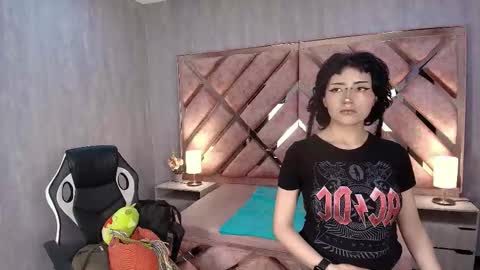 Snapshot of babyyrasta666 chatting on November 28, 3:31 am BABY RASTA DANN online show from November 28, 3:31 am