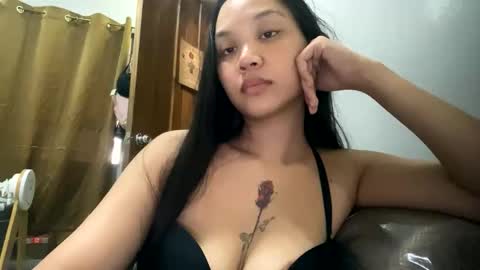 Snapshot of babyzarah2002 chatting on September 18, 8:05 am zarah online show from September 18, 8:05 am