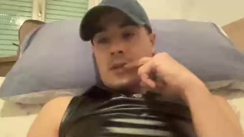 Snapshot of bach77 chatting on March 10, 10:24 pm bach online show from March 10, 10:24 pm