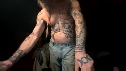 backwoodswolf online show from February 1, 2:32 am