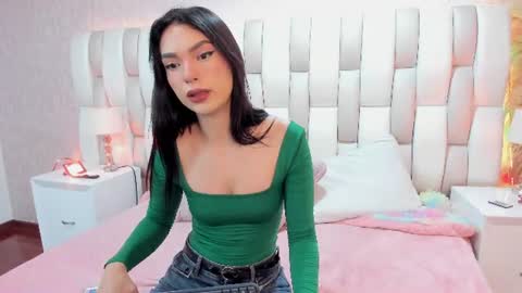 bad__girll_ online show from June 24, 3:27 am
