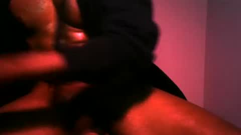 Snapshot of bad_bad_m chatting on October 19, 9:32 am bad_bad_m online show from October 19, 9:32 am