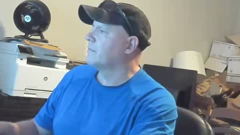 Snapshot of bad_boy4u2abuse chatting on September 21, 12:34 am bad_boy4u2abuse online show from September 21, 12:34 am