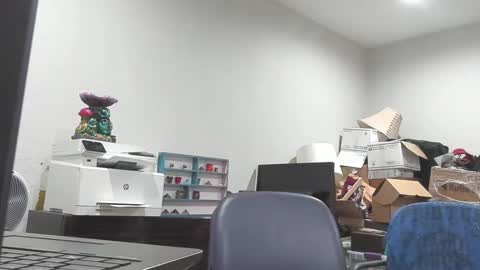 Snapshot of bad_boy4u2abuse chatting on October 2, 1:34 am bad_boy4u2abuse online show from October 2, 1:34 am