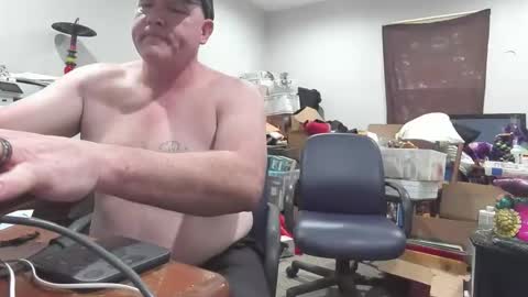 Snapshot of bad_boy4u2abuse chatting on October 16, 9:49 pm bad_boy4u2abuse online show from October 16, 9:49 pm