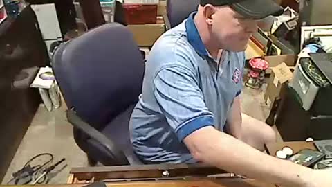 Snapshot of bad_boy4u2abuse chatting on October 25, 6:57 pm bad_boy4u2abuse online show from October 25, 6:57 pm