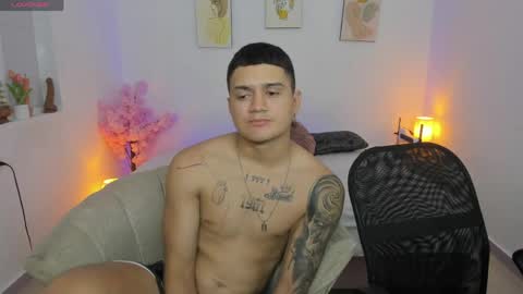 Snapshot of bad_boy__777 chatting on June 1, 10:11 pm bad_boy__777 online show from June 1, 10:11 pm