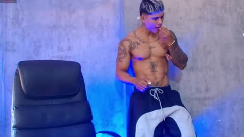 bad_boytoh online show from March 18, 3:37 pm