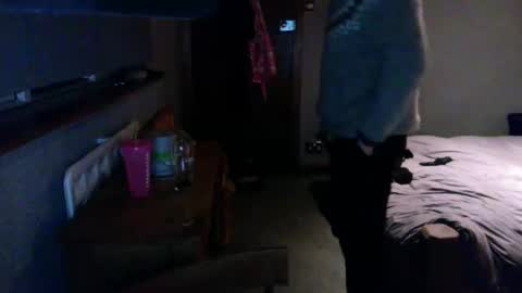 Snapshot of bad_dad43 chatting on January 2, 3:26 am Bad dad43 online show from January 2, 3:26 am