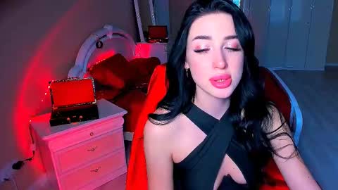 Snapshot of bad_desire chatting on December 7, 10:12 am Miss Desire...do you remember online show from December 7, 10:12 am